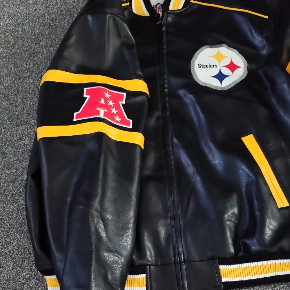 NFL Pittsburgh Steelers Black Jacket with Gold Lining - Picture 2 of 5